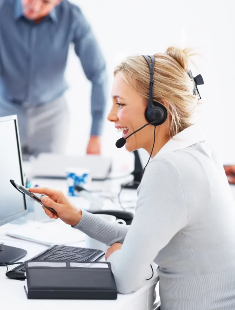 Conseillère service client assistance robot limpiacristales